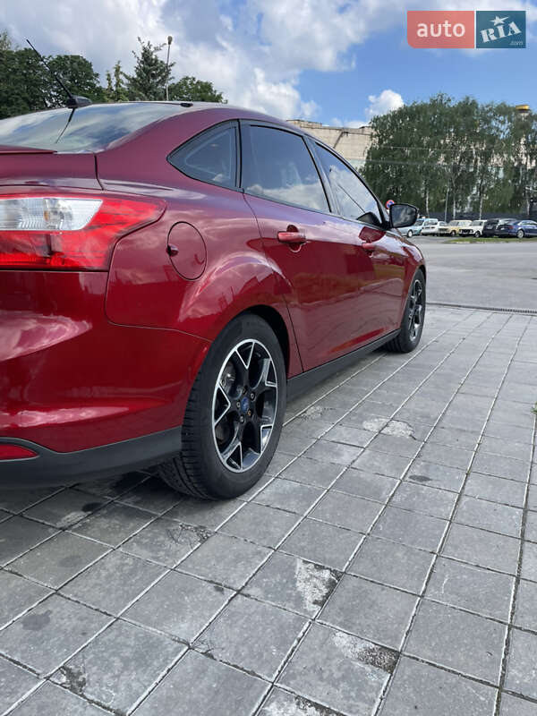 Седан Ford Focus 2013 в Миргороде