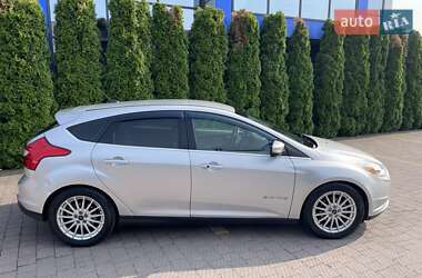 Хэтчбек Ford Focus 2013 в Мукачево