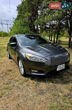 Хэтчбек Ford Focus 2015 в Днепре