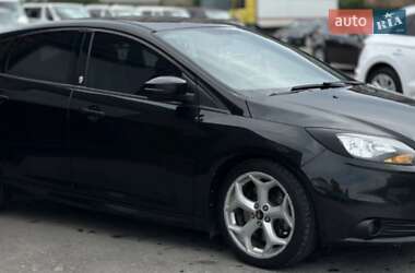 Хэтчбек Ford Focus 2014 в 