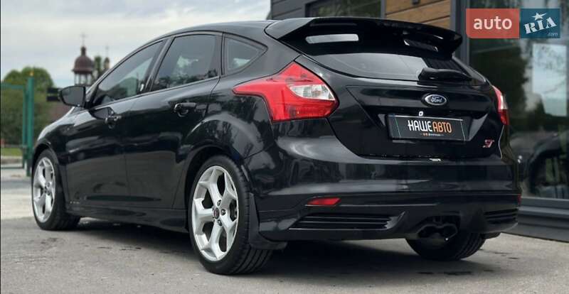 Хэтчбек Ford Focus 2014 в Шептицькому