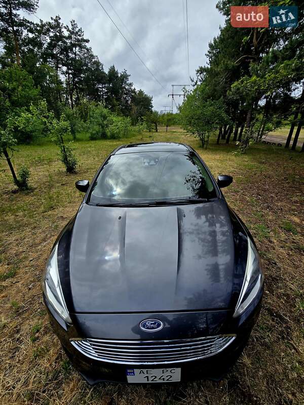 Хетчбек Ford Focus 2015 в Дніпрі