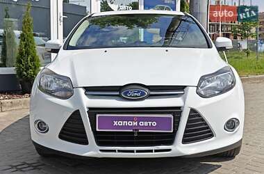 Хэтчбек Ford Focus 2013 в 
