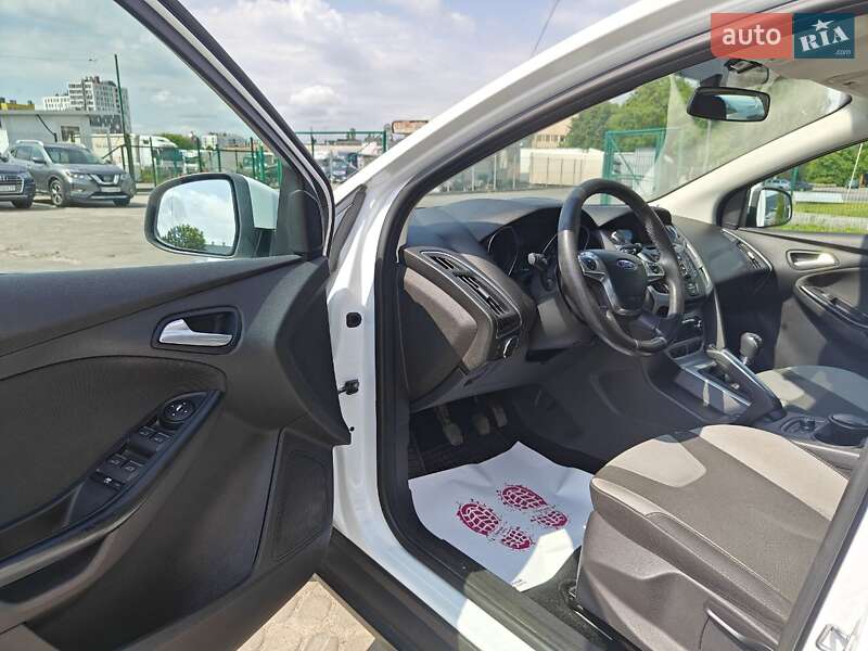Хэтчбек Ford Focus 2013 в Львове