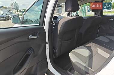Хэтчбек Ford Focus 2013 в 