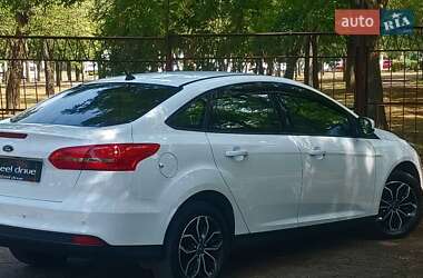 Седан Ford Focus 2018 в 