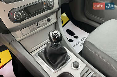 Хэтчбек Ford Focus 2011 в 