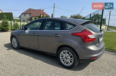 Хэтчбек Ford Focus 2013 в 