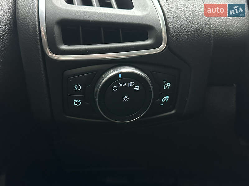 Седан Ford Focus 2013 в Харькове фото 23 Седан Ford Focus 2013 в Харькове