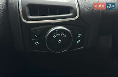 Седан Ford Focus 2013 в 