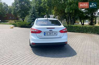 Седан Ford Focus 2013 в 