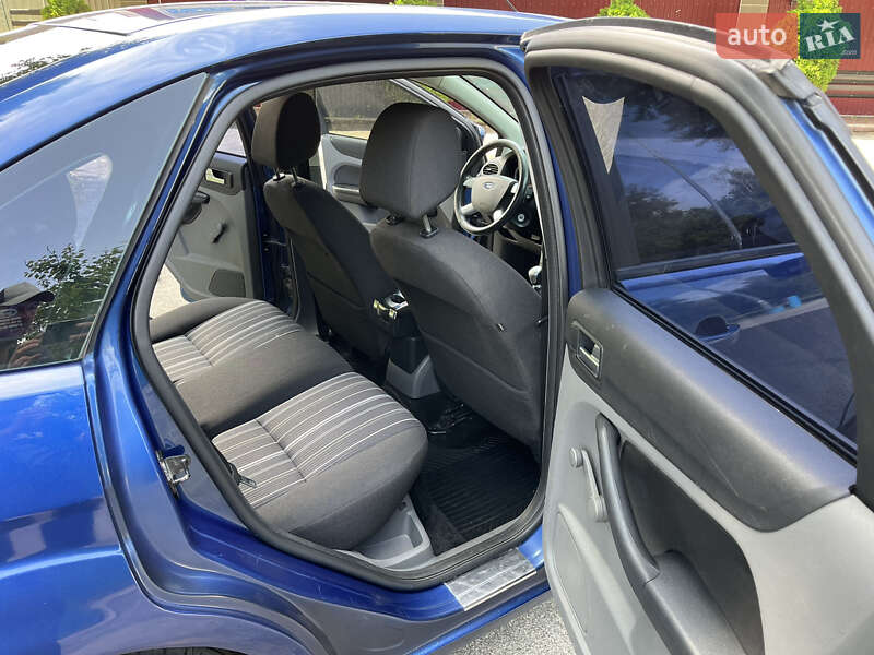 Седан Ford Focus 2008 в Киеве