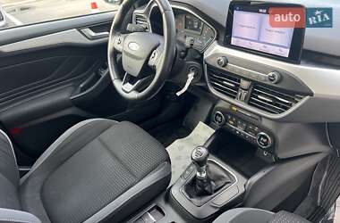 Хэтчбек Ford Focus 2019 в 