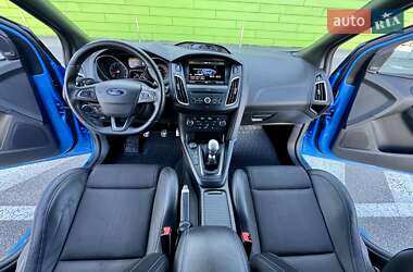 Хэтчбек Ford Focus 2016 в 