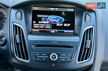 Хэтчбек Ford Focus 2016 в 