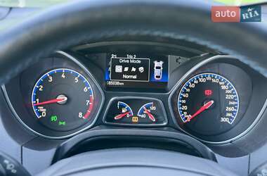 Хэтчбек Ford Focus 2016 в 