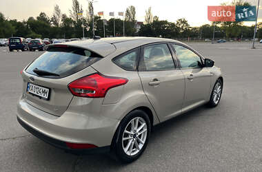 Хэтчбек Ford Focus 2015 в 