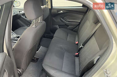 Хэтчбек Ford Focus 2015 в 