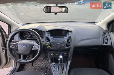 Хэтчбек Ford Focus 2015 в 