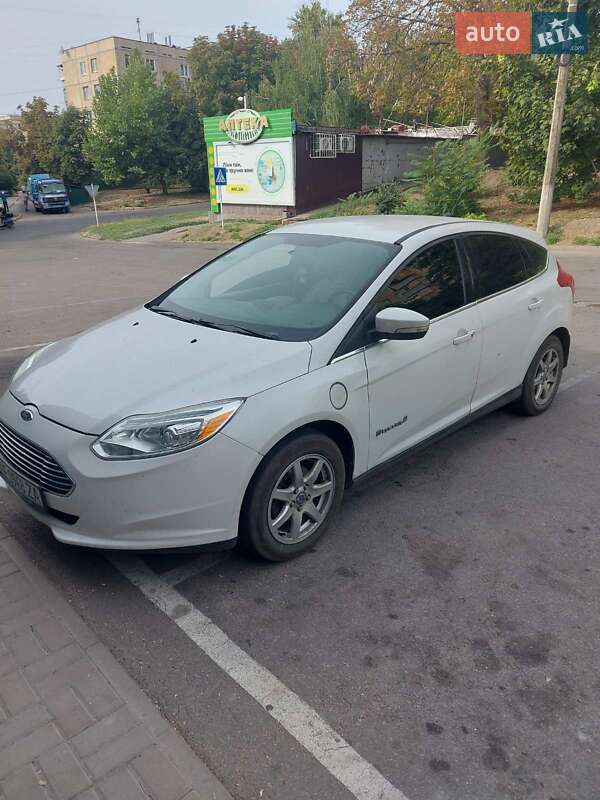 Хэтчбек Ford Focus 2013 в Никополе фото 7 Хэтчбек Ford Focus 2013 в Никополе