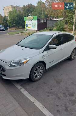 Хэтчбек Ford Focus 2013 в 