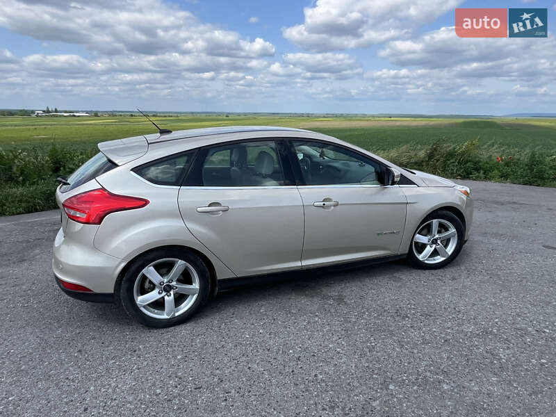 Хэтчбек Ford Focus 2017 в Винниках