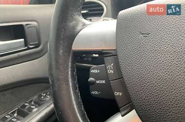 Хэтчбек Ford Focus 2005 в 