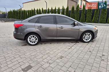 Седан Ford Focus 2015 в 