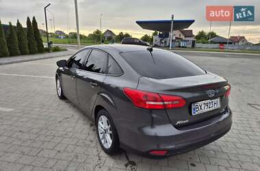 Седан Ford Focus 2015 в 