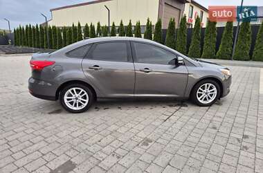 Седан Ford Focus 2015 в 