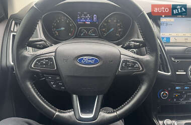Хэтчбек Ford Focus 2016 в 