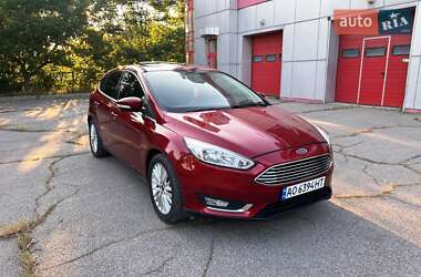 Хэтчбек Ford Focus 2016 в 