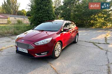 Хэтчбек Ford Focus 2016 в 