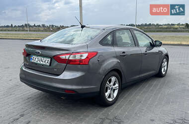 Седан Ford Focus 2014 в 