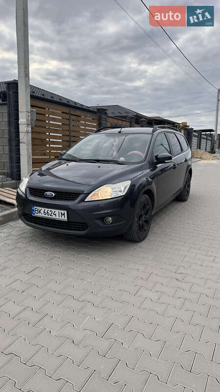 Ford Focus 2011