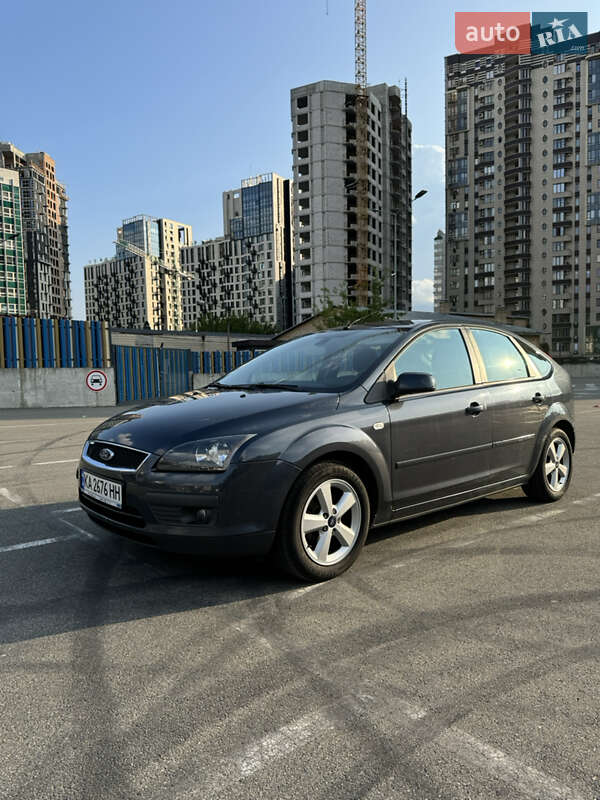 Хэтчбек Ford Focus 2007 в 