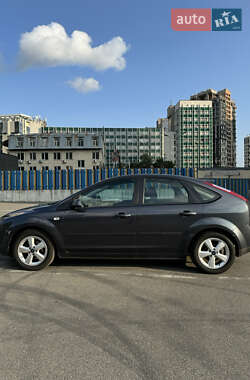 Хэтчбек Ford Focus 2007 в 