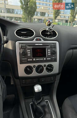 Хэтчбек Ford Focus 2007 в 
