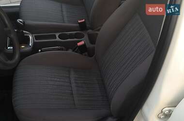 Хэтчбек Ford Focus 2005 в 
