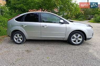 Хэтчбек Ford Focus 2007 в 