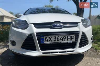 Хэтчбек Ford Focus 2013 в 