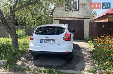 Хэтчбек Ford Focus 2013 в 