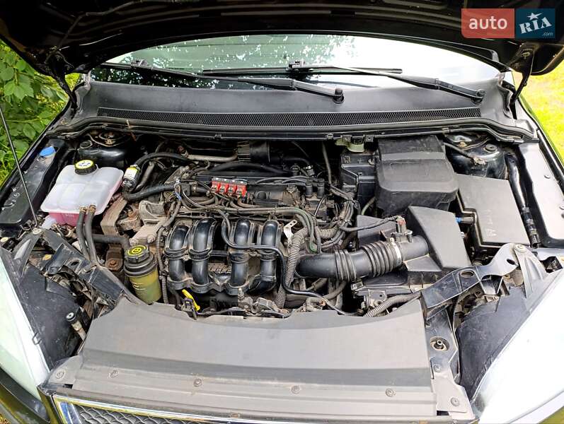 Седан Ford Focus 2006 в Знаменке