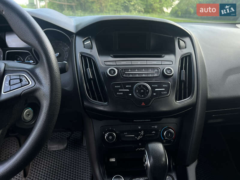 Седан Ford Focus 2016 в Бучаче