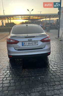Седан Ford Focus 2013 в 