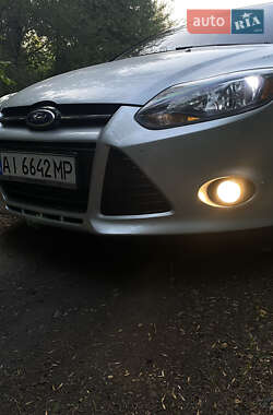 Седан Ford Focus 2013 в 