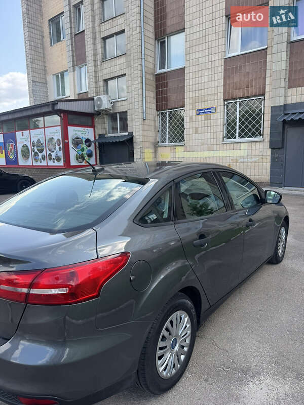 Седан Ford Focus 2017 в Киеве