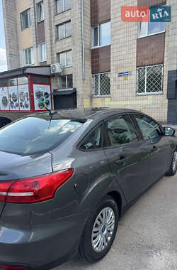 Седан Ford Focus 2017 в 