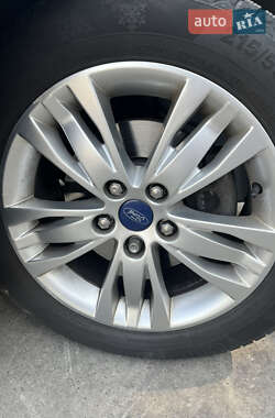 Седан Ford Focus 2013 в 