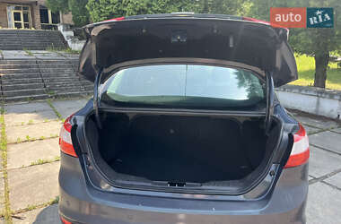 Седан Ford Focus 2013 в 